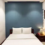 Dinh Dinh Saigon Airport Hotel-74A Giai Phong
