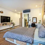 Pis Apartment In District 1