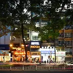 Phu Gia Hotel 193 Nguyen Thai Hoc