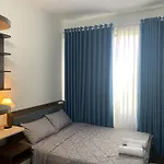 Bin\'S House