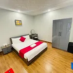 Phu Gia Bui Vien Hotel