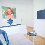 Queen Central Apartment Hotel