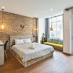 Pis Apartment In District 1