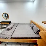 Mm\'S House