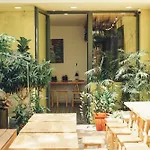 Sazi Hotel - Bui Thi Xuan