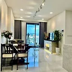 2 Bedroom Luxury Condo In City Central