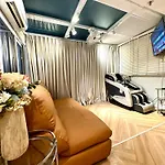Toi\'S Travel Home Central