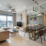 Melody Apartment - Saigon Royal Building