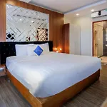 C\'Lavie Hotel - Saigon Airport Hotel