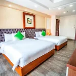 C\'Lavie Hotel - Saigon Airport Hotel