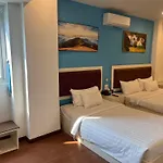 A25 Hotel - 274 De Tham