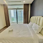 Merry Land Landmark 81