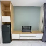 Tphomes Lakeview