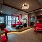 Celavie Serviced Apartment - The Vinhomes And Landmark