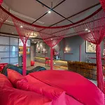 Celavie Serviced Apartment - The Vinhomes And Landmark