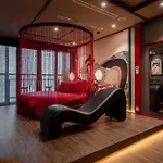 Celavie Serviced Apartment - The Vinhomes And Landmark