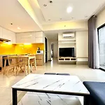 Amazing View And Large Balcony - Masteri Td