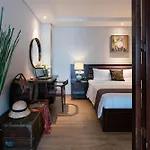 Au Lac Legend Hotel