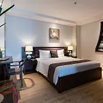 Au Lac Legend Hotel