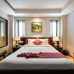 Au Lac Legend Hotel