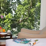 Orchids Saigon Hotel