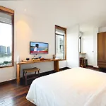 Sky Gem Central Hotel