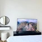 Landmark Luxury Residence - Luna Apartment