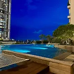 Feliz Luxurry Duplex Apartment Saigon