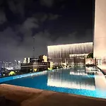 Luxury The Marq-Free Infinity Pool, Gym & Bbq-D1