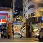 Queen Central Apartment Hotel
