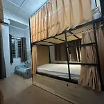 Alleyway Hostel (Adults Only)