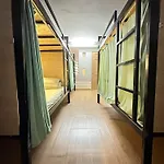 Alleyway Hostel (Adults Only)
