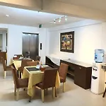 A25 Hotel - 14 Pho Duc Chinh