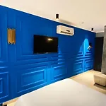 A In Hotel Del Luna