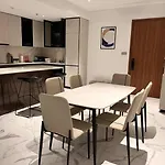 Metropole The Crest 3Br D2 City View 5 Quality