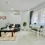 Tan Son Nhat Airport Apartment By Sabay