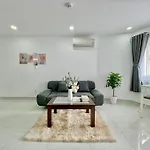 Tan Son Nhat Airport Apartment By Sabay