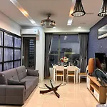 Saigon Home Apartment - Infinity Pool
