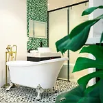 H\'Homestay Quan 1