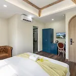 Jan Villa Saigon Oasis
