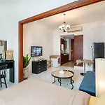 The Manor 2 Luxury Apartment Free Roof Top Pool