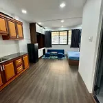 Dlux Hat Giang