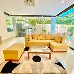 Gem Villa 215 - 6 Phong Ngu Lon, 8 Giuong, Ho Boi Lon, Trung Tam Thanh Pho
