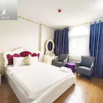 Grad Crowne Hotel - Bui Vien