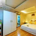 Grad Crowne Hotel - Bui Vien