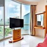 S79 Happy Hotel 2