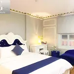 Grad Crowne Hotel - Bui Vien