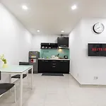 Tan Son Nhat Airport Apartment By Sabay
