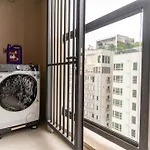 De Lux Madison Best Central 2 Bedrooms 2 Baths, Pool Gym
