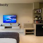 Cubicity Wall Street House